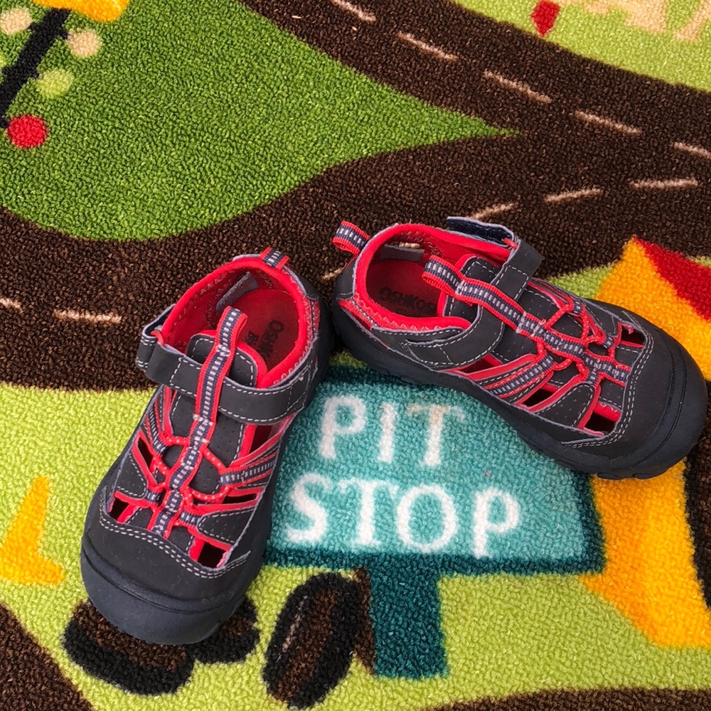 OshKosh rugged covered toe sandals